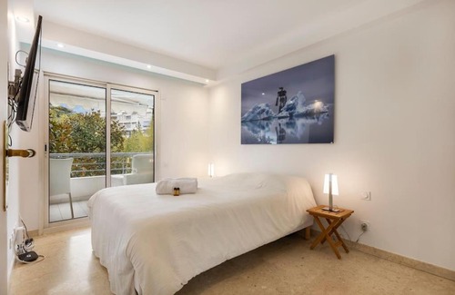 Cannes Apartment | croisette3bedroomterrasse