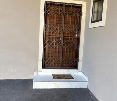 Berea Apartment | Crompton villa786