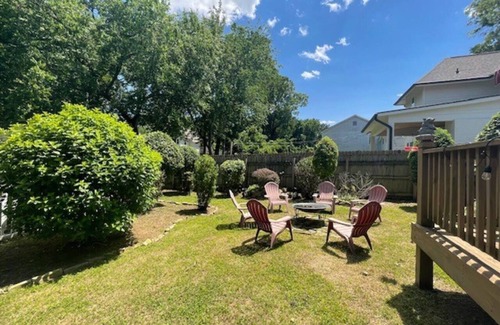 Villa Heights House | Cronson's Bungalow in Villa Heights