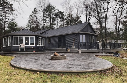 Crivitz Cabin | Crooked Lake Escape