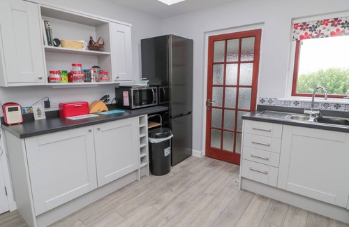 Wooler Cottage | CROSBY COTTAGE, pet friendly, with a garden in Wooler