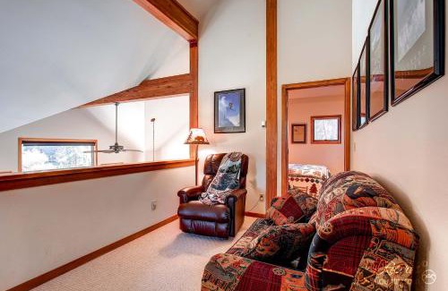Four O'Clock House | Cross Chalet by Ski Country Resorts