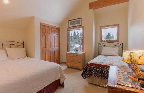 Four O'Clock House | Cross Chalet by Ski Country Resorts