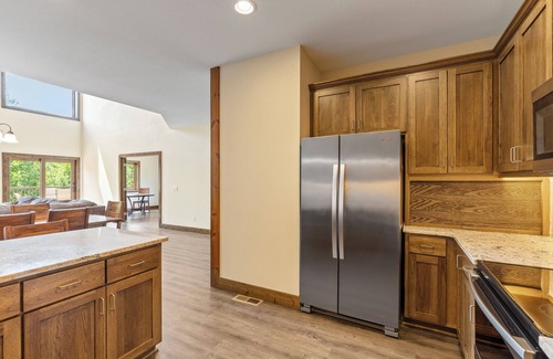 Crosslake Condo | Crosslake Condo 831| Indoor Pool, Hot Tub, Sauna
