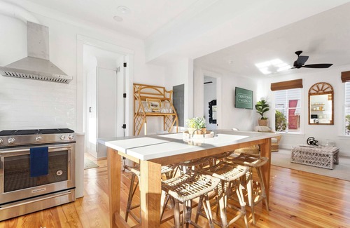Westside House | Crosstown @ King | Elegant Downtown Stay Near King