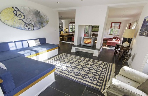 Georgeham Cottage | Crowborough Slps 14, Valley Views & Log Burner