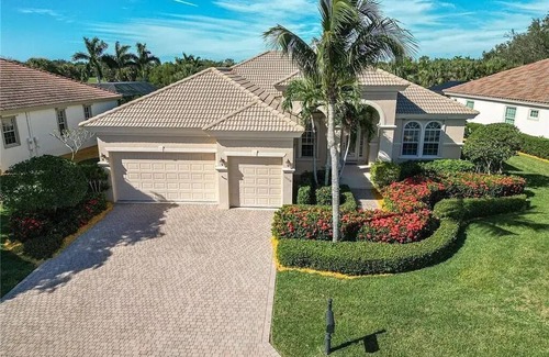 Catalina Isles House | Crown Colony Golf and Country Club - 4 Bedroom - 3 baths - Inground pool !