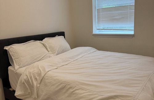 Crown Heights Apartment | Crown Height 3 bedroom near subway