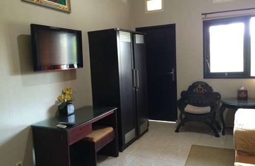 Mataram Hotel | Crown Hotel