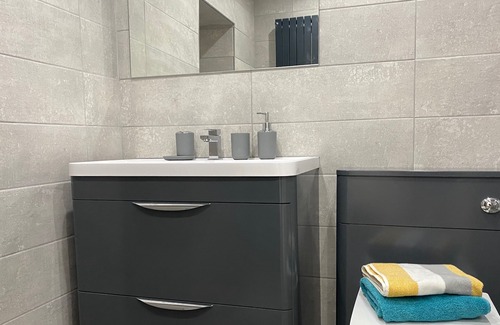 North West Apartment | Crown Lower level flat in Glasgow's Westend