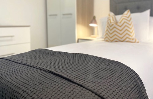 North West Apartment | Crown Lower level flat in Glasgow's Westend