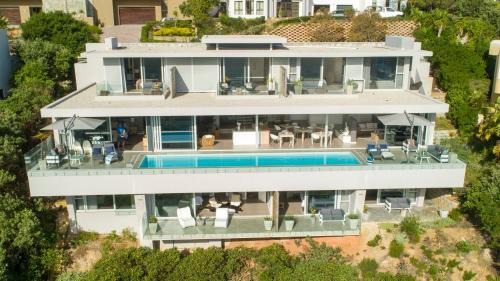 Knysna Hotel | Crown on the Heads