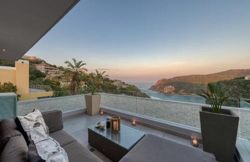 Knysna Hotel | Crown on the Heads