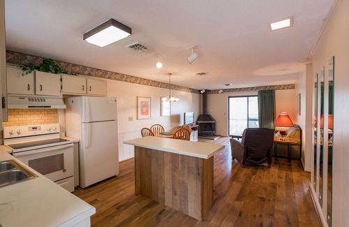 Lake Tansi Apartment | Crown Resorts at Lake Tansi East