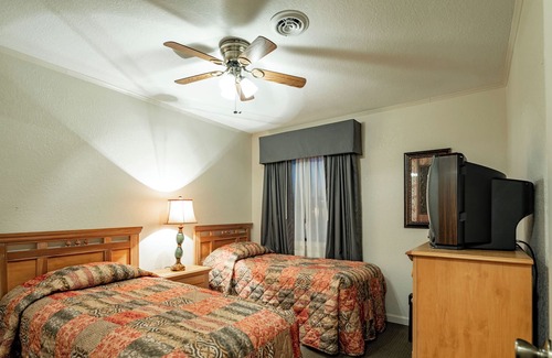 Lake Tansi Condo | Crown Resorts Lake Tansi East 3 Bedroom, 2 Bathroom Condo w/ 2 Queen, 2 Twins