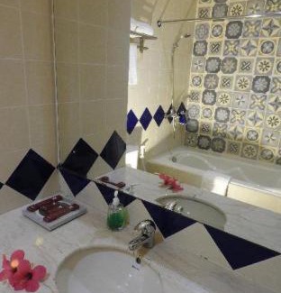 Lubuk Baja Hotel | Crown Vista Hotel