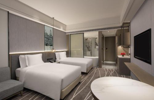 Downtown Shanghai Hotel | Crowne Plaza Shanghai Nanjing Road by IHG