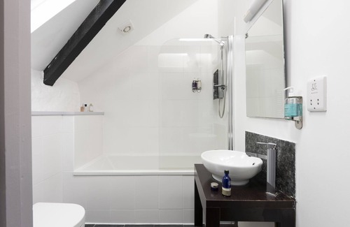 St Just House | Crowns, B&B - a hotel room that sleeps 2 guests in 1 bedroom