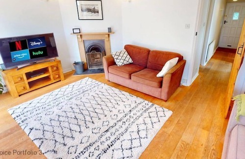 Croyde House | CROYDE LOOKOUT | 3 Bedrooms | Croyde | Sleeps 6 | Surf Room