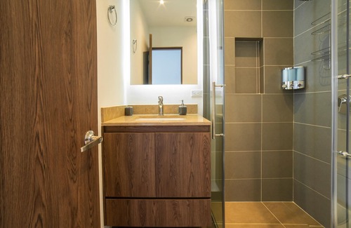 Granada Apartment | CRS 501 - Luxury Studio in Centenario w/Fast WiFi