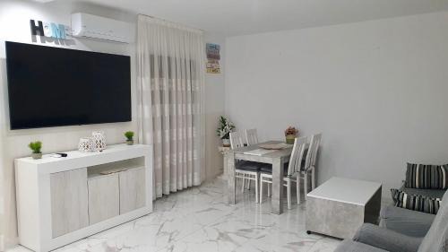 La Trinidad-San Juan y Todos los Santos Apartment | Cruchy Centro