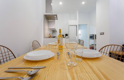 Old Town Apartment | CRUISE Adapted Apartment by Cadiz4Rentals