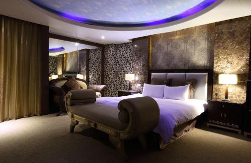 North District Hotel | Crystal Business Motel
