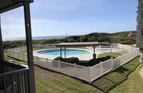 Atlantic Beach Condo | Crystal Coast Atlantic Beach. Oceanfront with private beach access