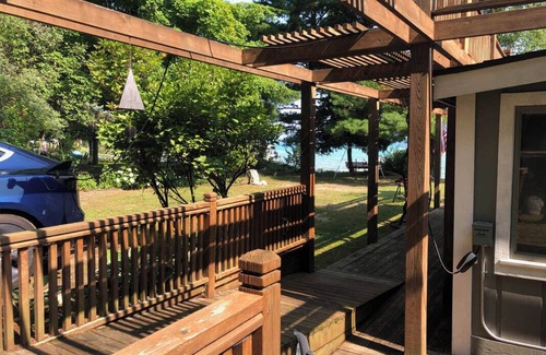 Frankfort Cottage | Crystal Lakefront Cottage