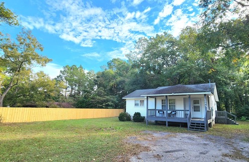 Florence House | Crystal Place Near MUSC and Mcleod Hospital