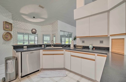 Crystal River House | Crystal River Gem Near Three Sisters Springs!