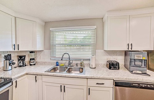 Homosassa Apartment | ‼️Crystal River Resort Haven‼️ Fish Station, BBQ
