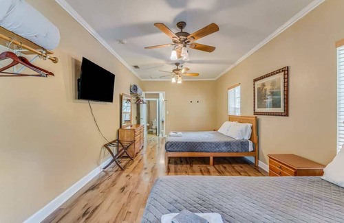 Chassahowitzka Bed & Breakfast | Crystal River Suite S