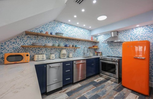 Crystal Beach Condo | Crystal Sands 3116A - Updated! Beachfront! Pool! Free Beach Service!