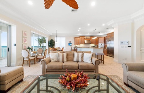 Bonita Springs House | Crystal Seashore | Gorgeous 4-Bed & 5-Bath Beachfront Family Pool House