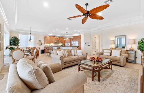 Bonita Springs House | Crystal Seashore | Gorgeous 4-Bed & 5-Bath Beachfront Family Pool House
