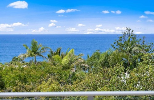 Sunshine Beach Apartment | Crystal Shores Top Floor U/4, Stunning Sea View Apartment 200m to Sunshine Beach