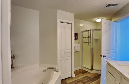 Avalon Beach Estates Apartment | Crystal View #303