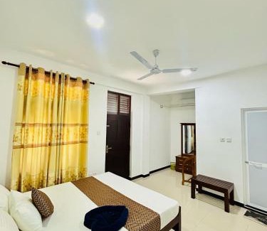 Polhena Hotel | Crystal Wave Holiday Resort Polhena