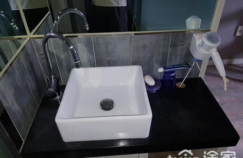 Busanjin Hotel | Cube Hotel
