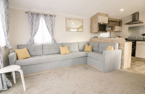 Truro Cottage | CUBERT NO.3, pet friendly, with hot tub in Goonhavern