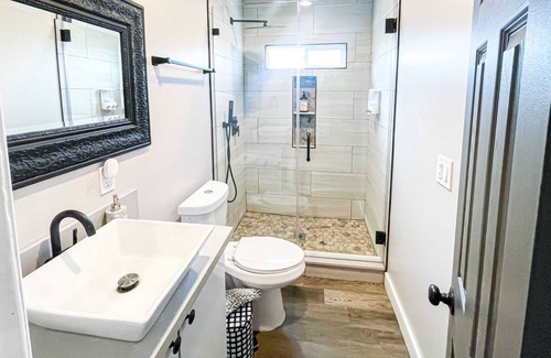 Ladera Heights House | Cubier - Peaceful Home Near SoFi Stadium- RB - WIN