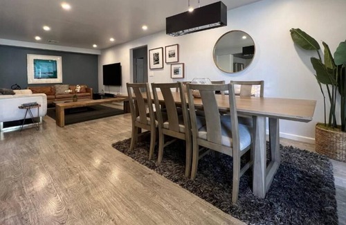 Ladera Heights House | Cubier: Scenic Manor of Inglewood (SHW-LAD)