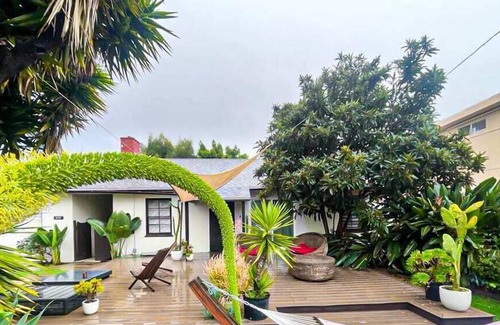 Ladera Heights House | Cubier: Scenic Manor of Inglewood (SHW-LAD)
