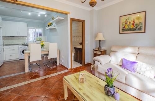 Alhaurin el Grande Apartment | Cubo's Apartamento Gongora A + B/air conditioning/free wifi/terrace