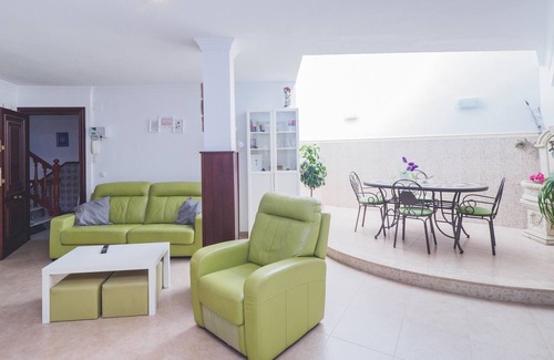 Las Lagunas Apartment | Cubo's Apartment Lis / city center / services