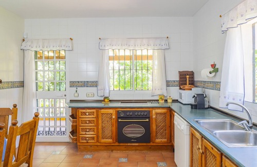 Alhaurin de la Torre Cottage | Cubo's Casa Rural La Aldaba Family 10 PAX/air conditioning/free wifi/BBQ