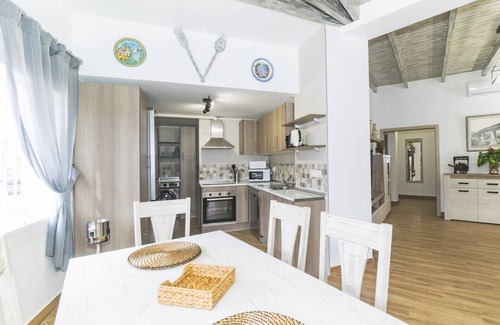 Alhaurin el Grande Cottage | Cubo's Casa El Candil/urban/family/private pool