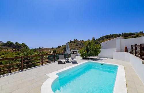 Yunquera House | Cubo's Casa Rural Jaramago