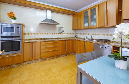 Alhaurin el Grande Apartment | Cubo's Center House Gerald Brenan/urban/city center/free wifi